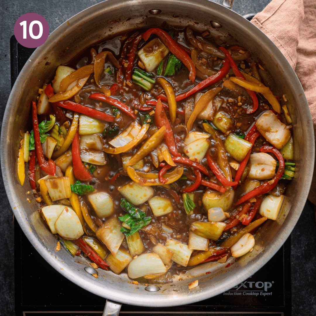 Thickened sauce with vegetables.